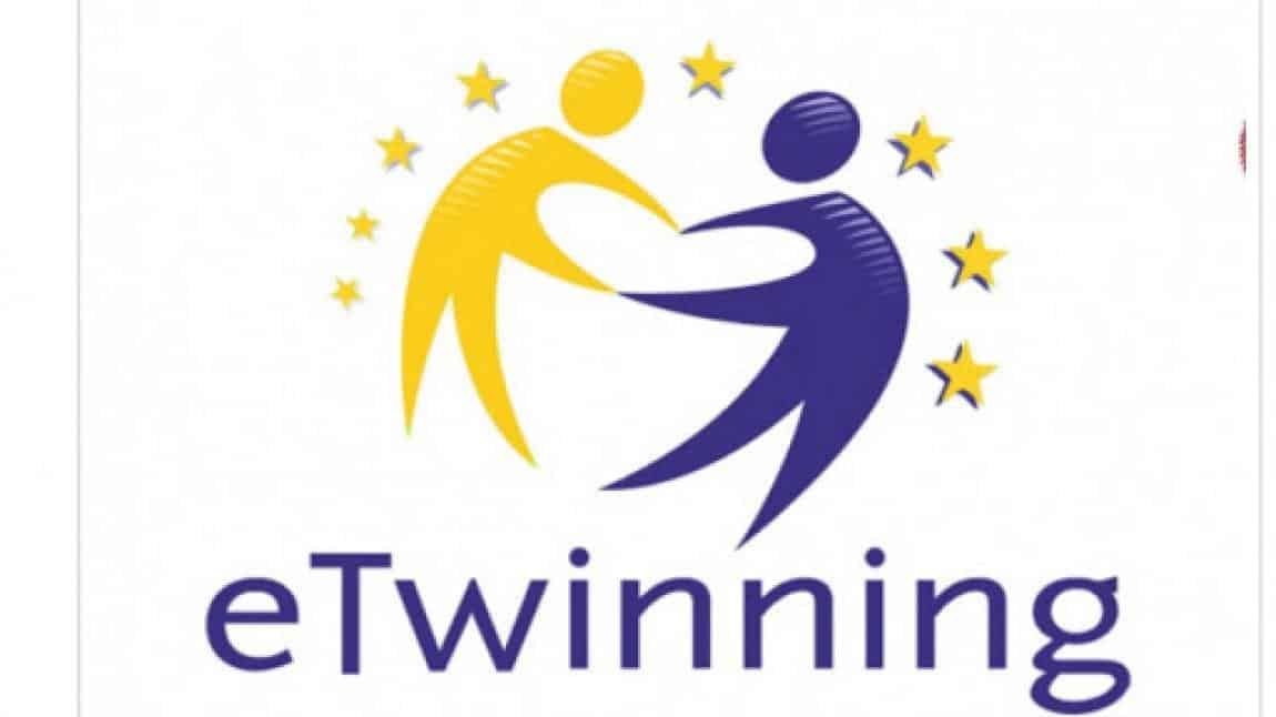 e-Twinning Projesi Kapsamında Öğrencilerimiz Pano Hazırladı